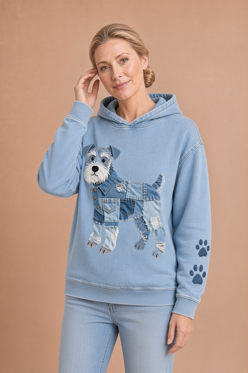 Lola – Naisten farkkuhuppari Patchwork Art Snautseri-koirakuosilla – kuva 2
