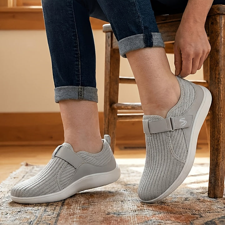 Anke – Nastavitelný komfortní sneaker s extra širokým střihem