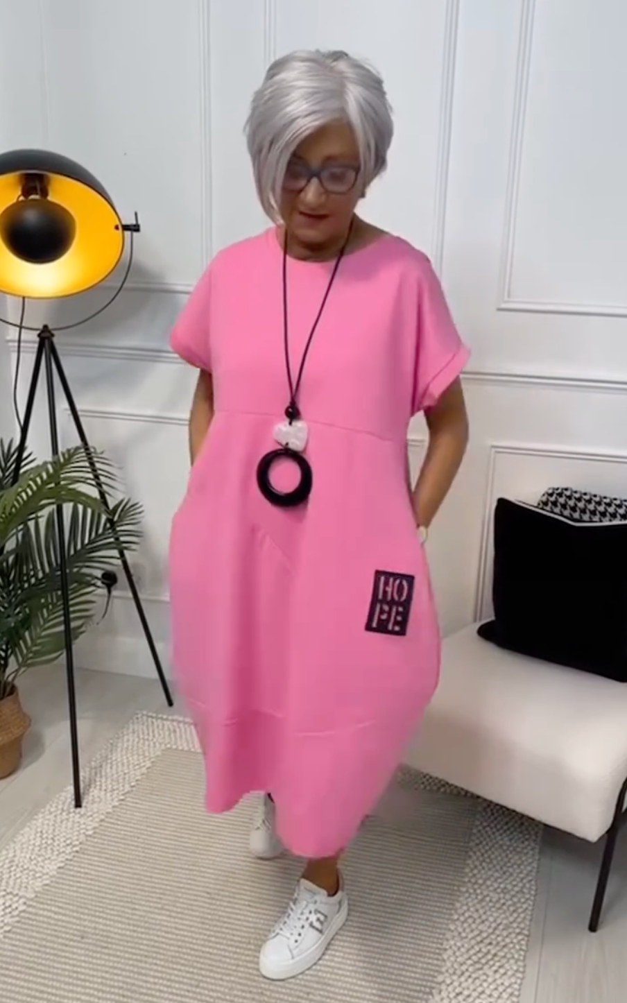 Zuzanna | Lehká letní šaty s kulatým výstřihem