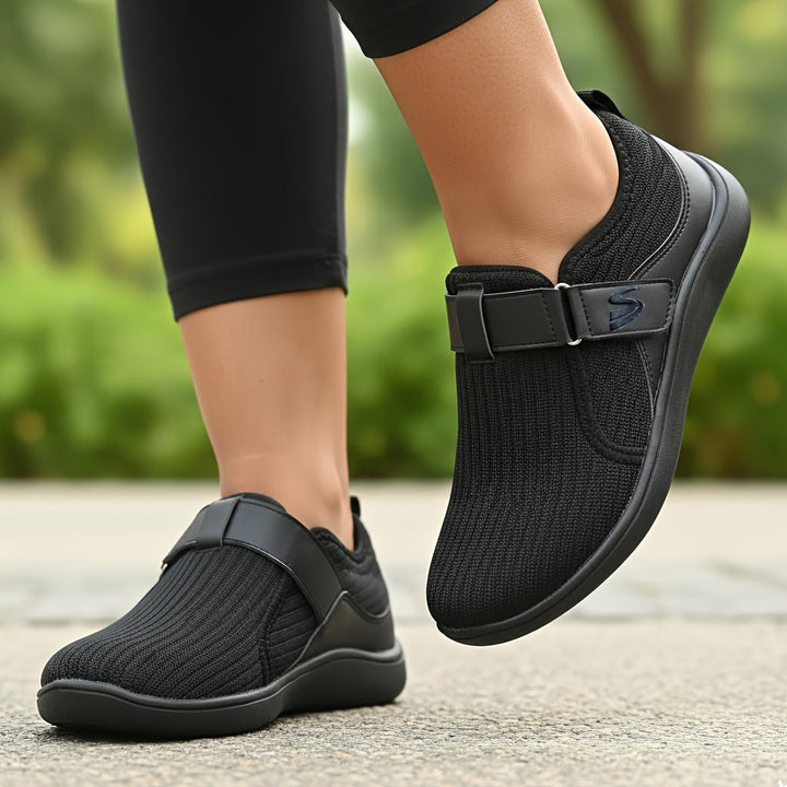 Anke – Nastavitelný komfortní sneaker s extra širokým střihem