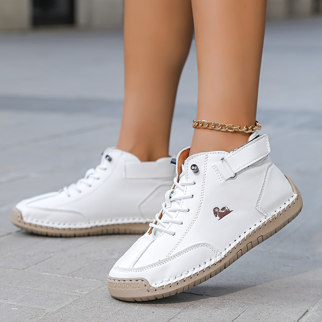 Lola - Komfortní sneaker s vysokým střihem