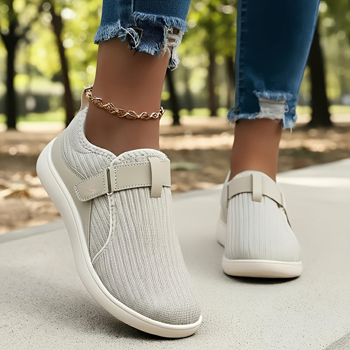 Anke – Nastavitelný komfortní sneaker s extra širokým střihem
