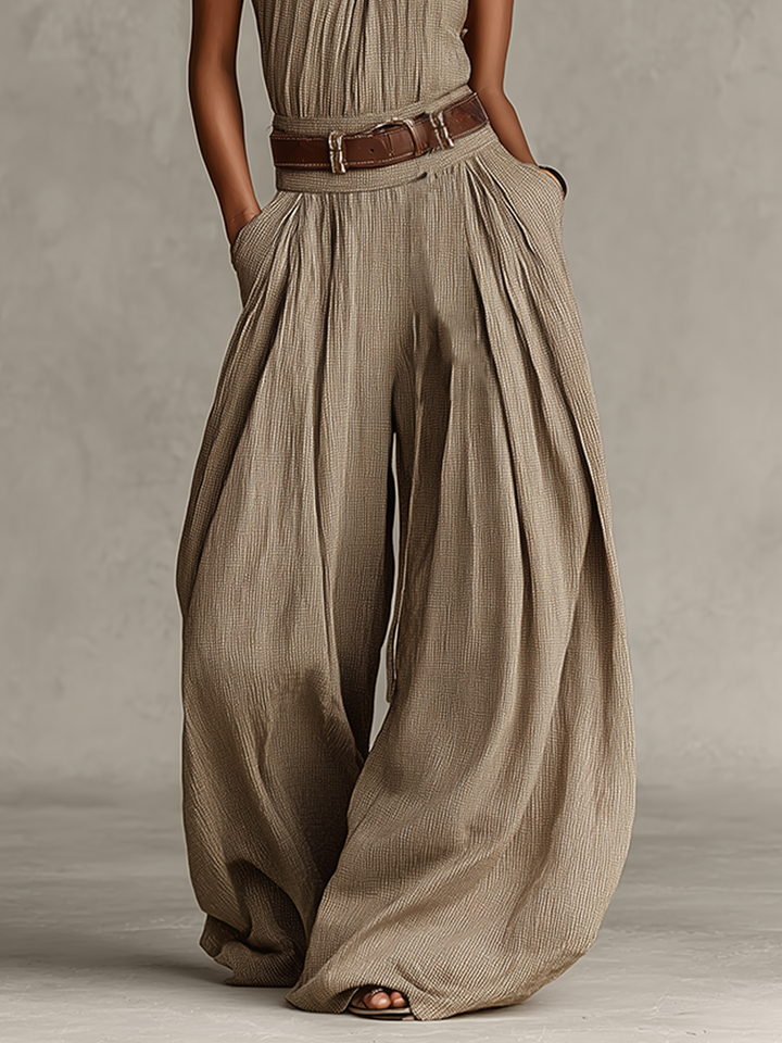 Dámská kombinéza z směsového bavlněného materiálu v taupe s americkým límcem a širokými nohavicemi, nadčasový boho-elegantní styl (bez pásku)