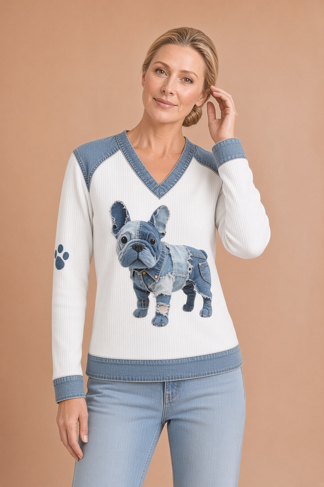 Abril – Taiteellinen patchwork-denimtoppi naisille, ranskanbulldoggi ja V-pääntie – kuva 2