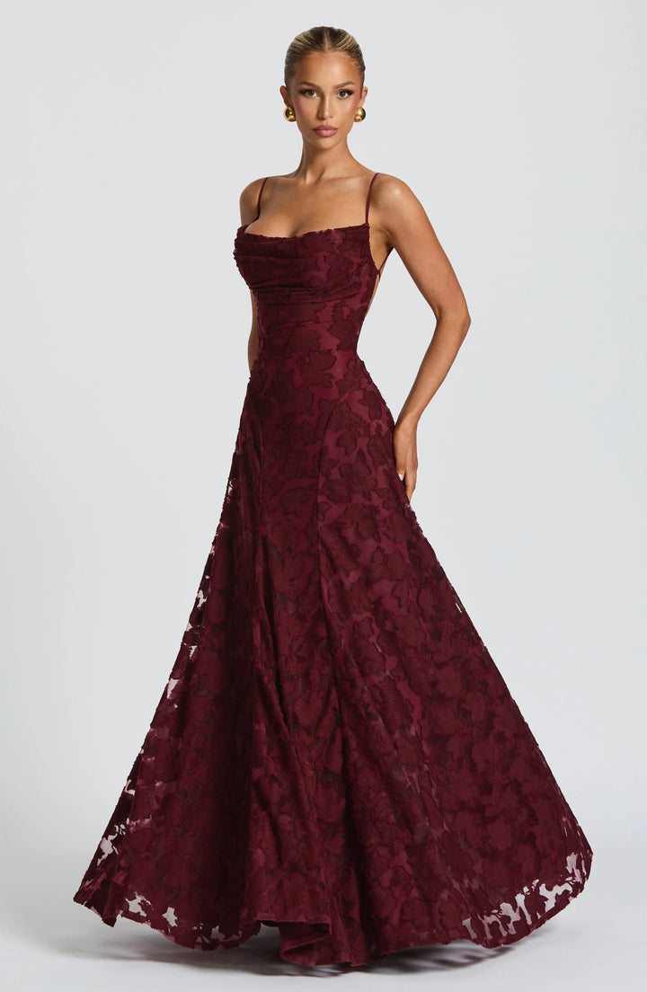 Rubis | Elegantní dlouhá krajková šaty
