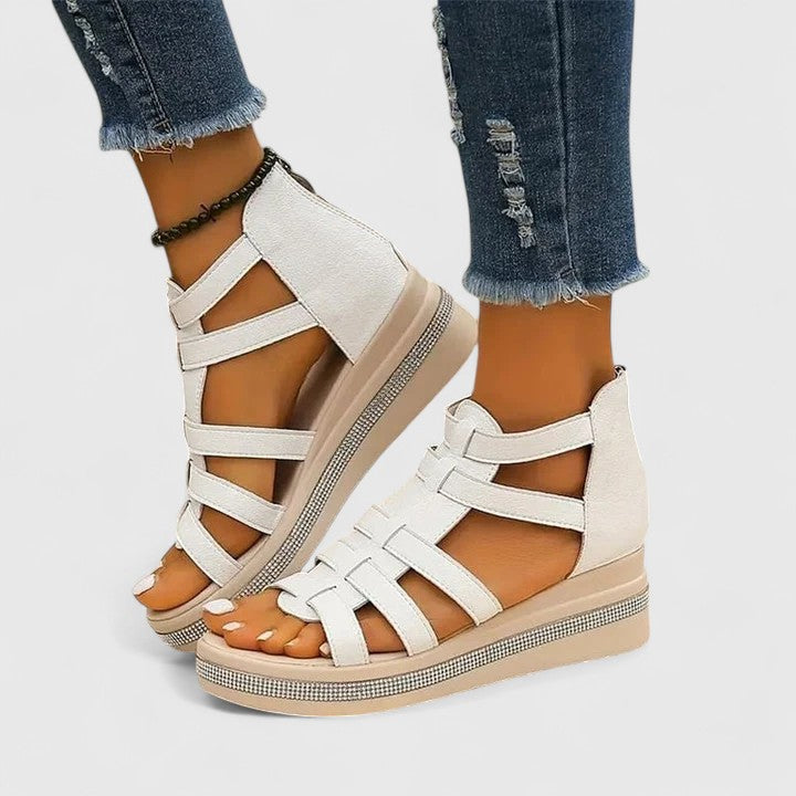 Kendall | Ortopedické sandály se strass kamínky