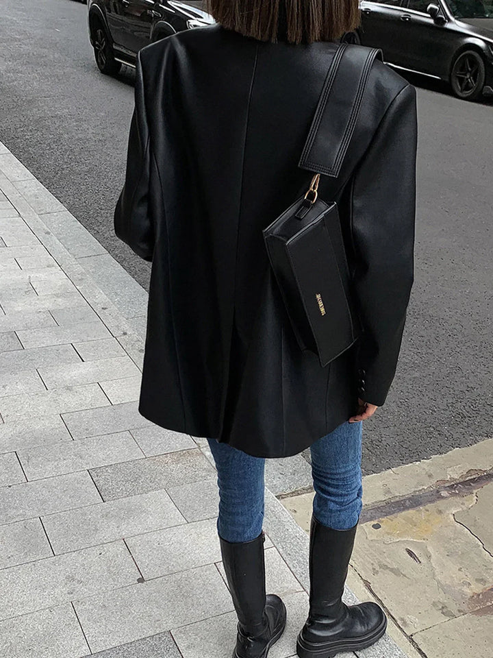 Oversize bunda s koženým efektem, elegantní a moderní pro ženy